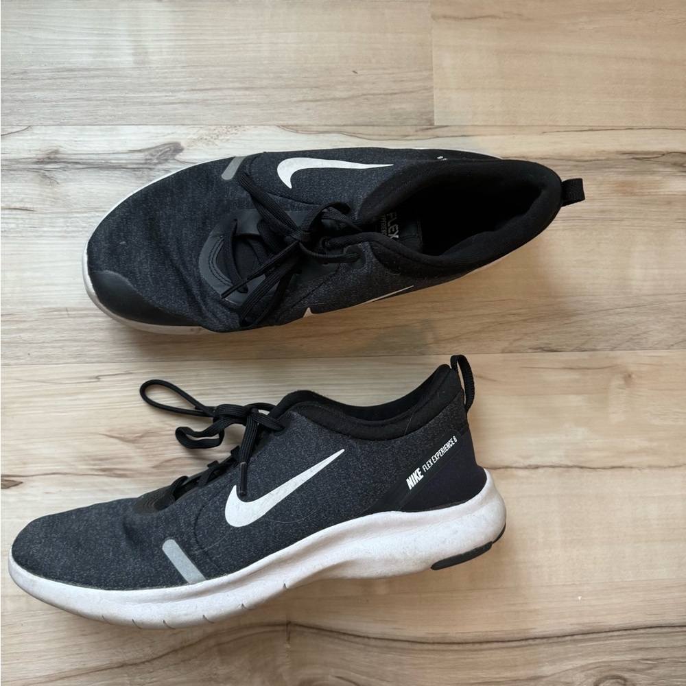 Nike Flex Experience 8 Women’s Sneaker